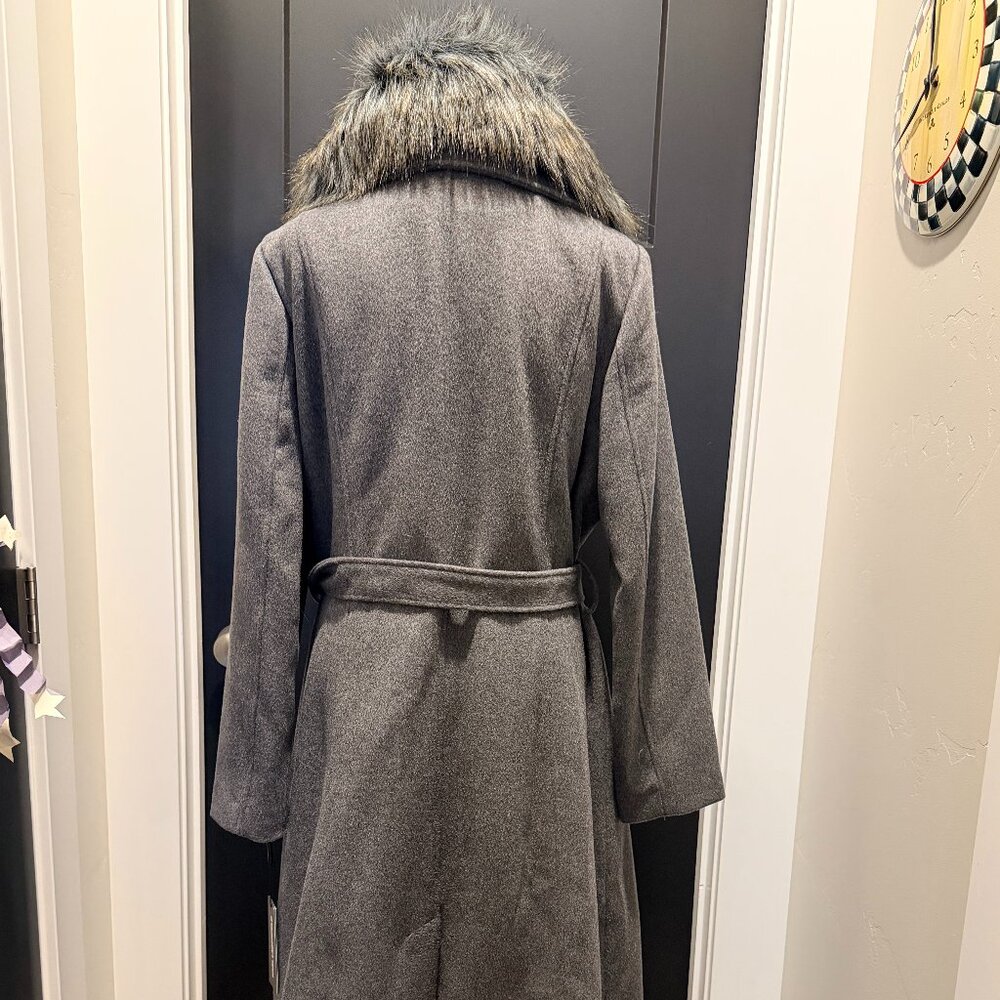 KARL LAGERFLED PARIS GRAY WOOL BLEND COAT WITH FAUX FUR COLLAR ~ NWT - Picture 2 of 12